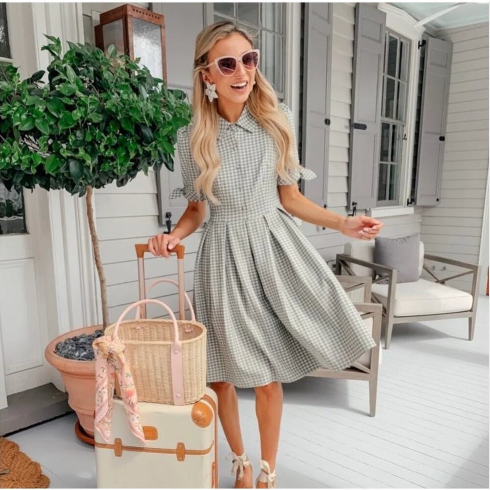 Gal Meets Glam Delilah Gingham Pleated Fit & Flare Midi Dress Green Cream Size 6